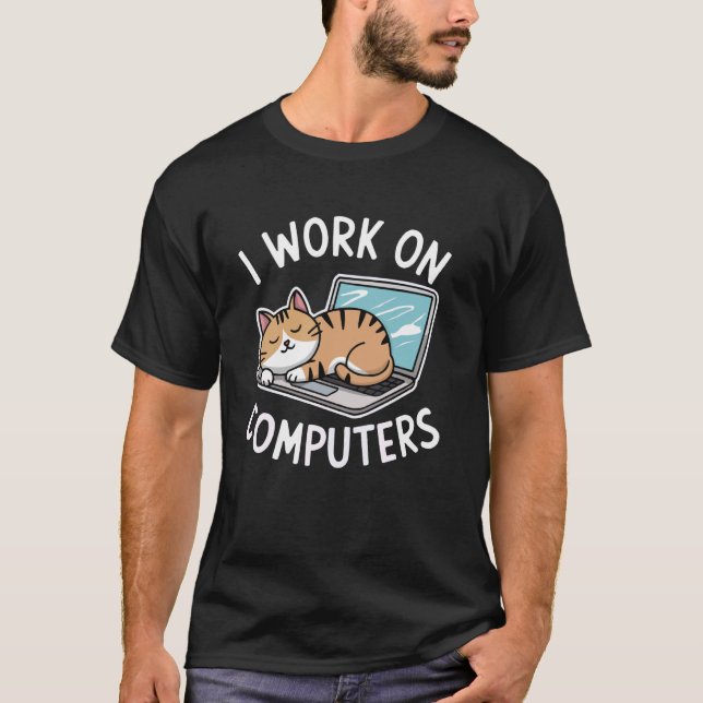 Camiseta Eu Trabalho Com Computadores Divertido Programador (Frente)