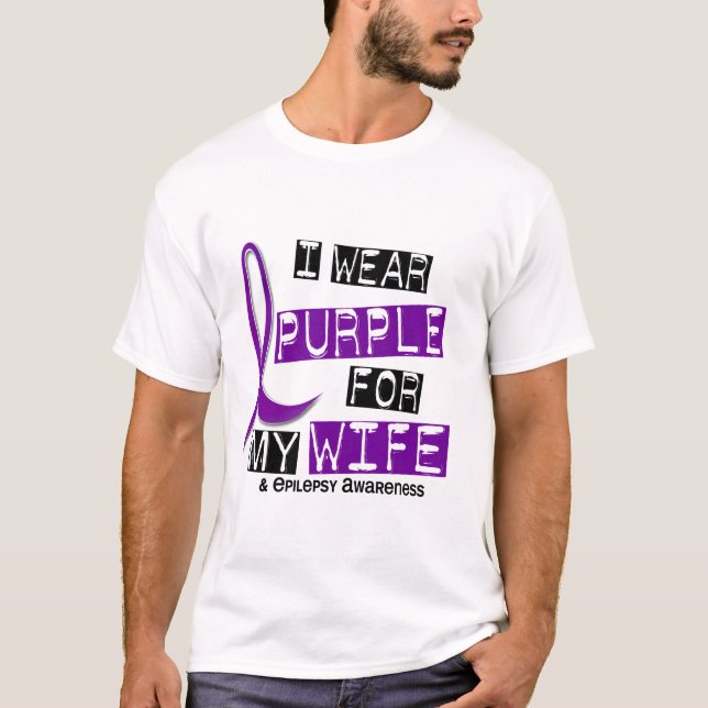 Camiseta Eu visto o roxo para minha epilepsia da esposa 37 (Frente)