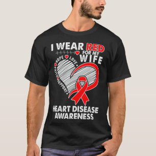 Camiseta Eu Visto Vermelho para a Minha Esposa Doença Cardí