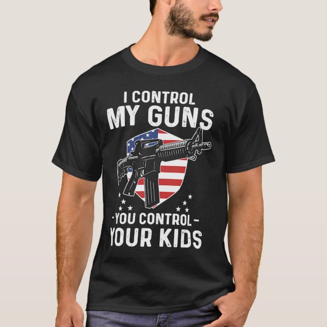Camiseta Eu vou controlar as minhas armas, você controla se (Frente)