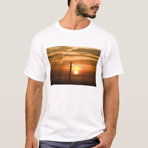 Camiseta EUA. Califórnia. São Francisco. Sol se pondo