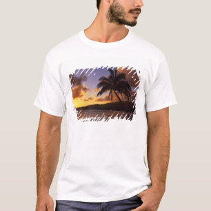 Camiseta EUA, Havaí, Kauai, Nascer do sol colorido em um 2