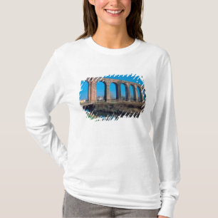 Camiseta Europa, Itália. Aqueduto perto de Lucca.
