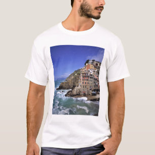 Camiseta Europa, Itália, Riomaggiore. Riomaggiore é const