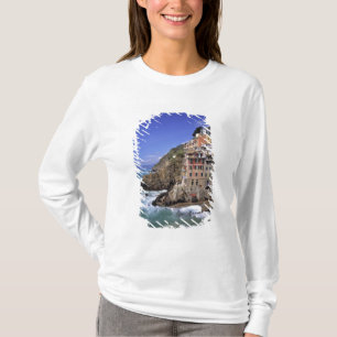 Camiseta Europa, Itália, Riomaggiore. Riomaggiore é const