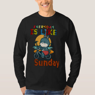 Camiseta Everyday Is Like Sunday Humor Graphic