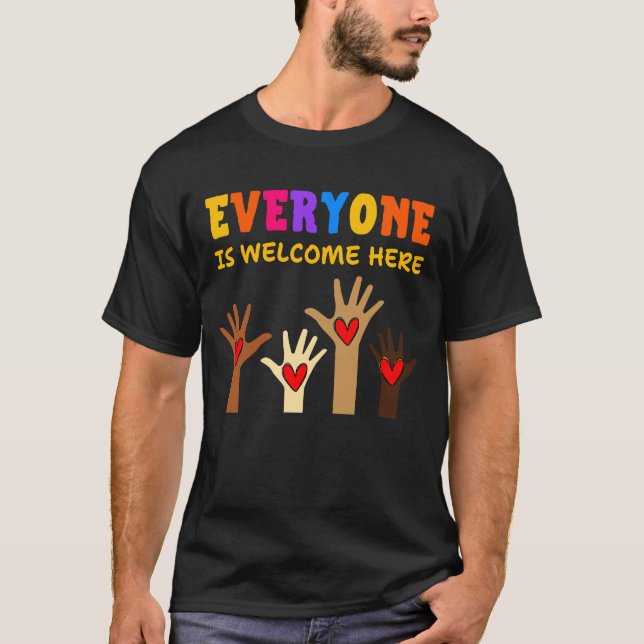 Camiseta Everyone is welcome here support Idaho teacher  (Frente)