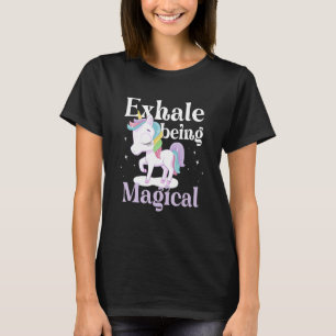 Camiseta Exalar arco-íris Unicórnio sendo mágico 1