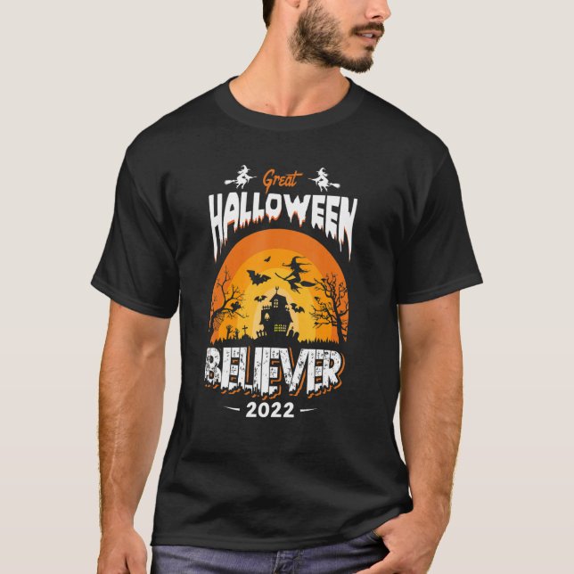 Camiseta Excelente Halloween Trust 2022 Happy Halloween App (Frente)