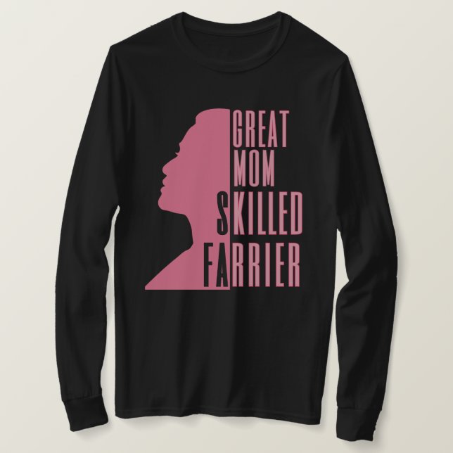 Camiseta Excelente Mamãe Matou Farrier de Rosa (Frente do Design)