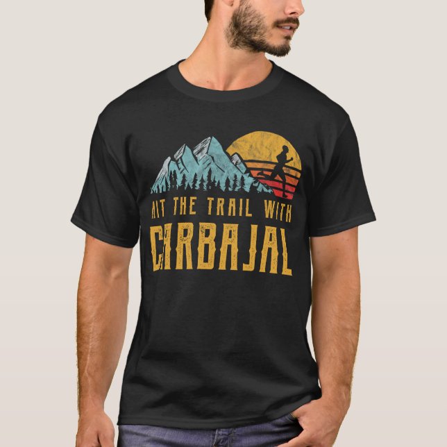 Camiseta Execução CARBAJAL - Acerta a trilha com o nome da  (Frente)