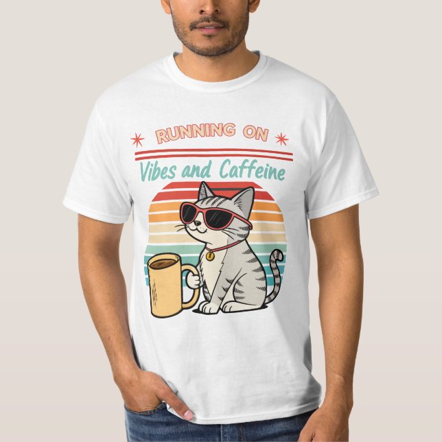 Camiseta Executando em Vibes & Caffeine - Legal Cat Retro (Frente)