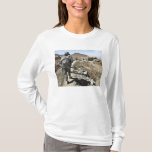 Camiseta Exército nacional afegão e soldados dos E.U.