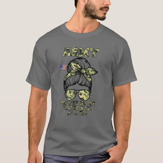 Camiseta Exército Porque Ninguém Tocou Marinho Como Criança (Frente)