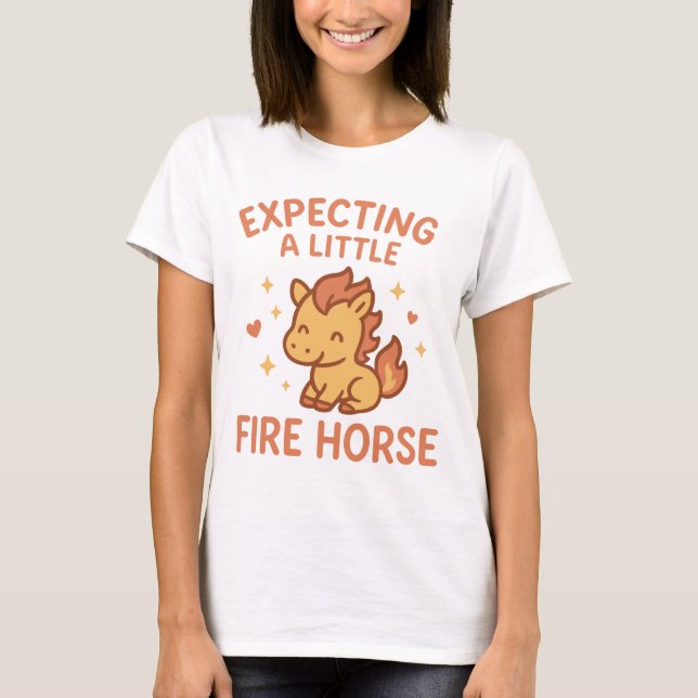 Camiseta Expecting A Little Fire Horse Cute Maternity (Frente)