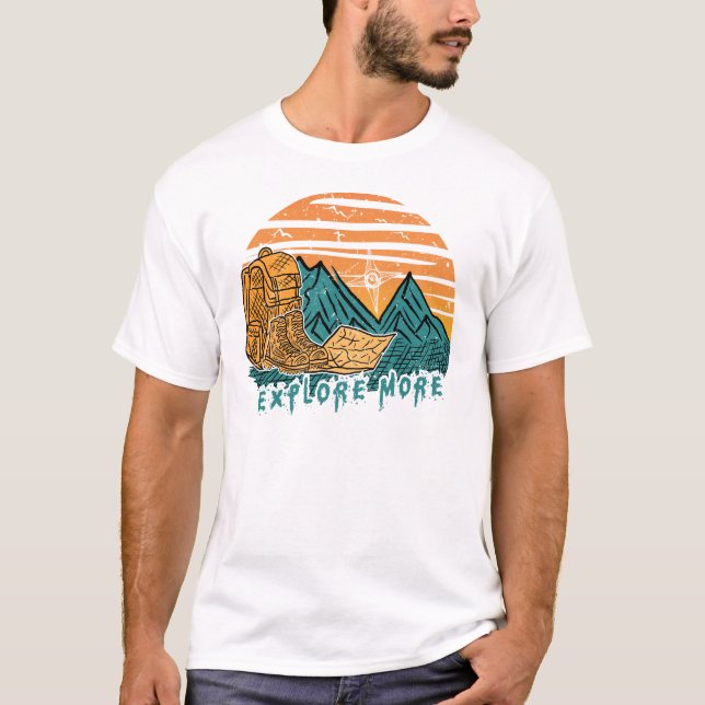 Camiseta Explore mais desenho de aventura de viagem (Frente)