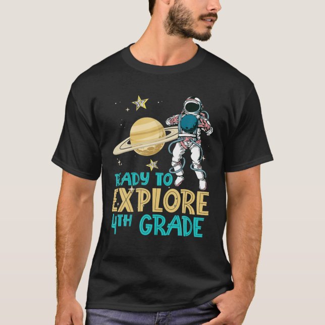 Camiseta Explore O 4º Ano De Volta Ao Espaço De Astronautas (Frente)
