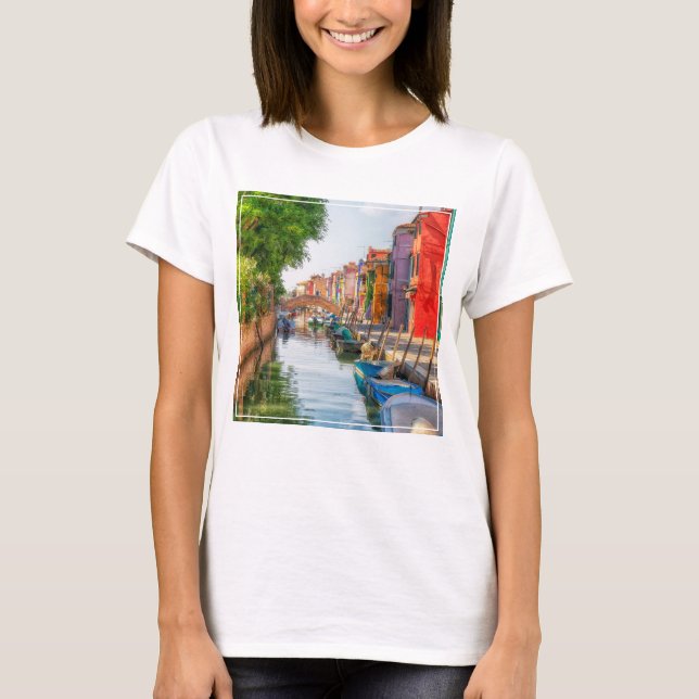 Camiseta Explore o Charme Vibrante de Burano (Frente)