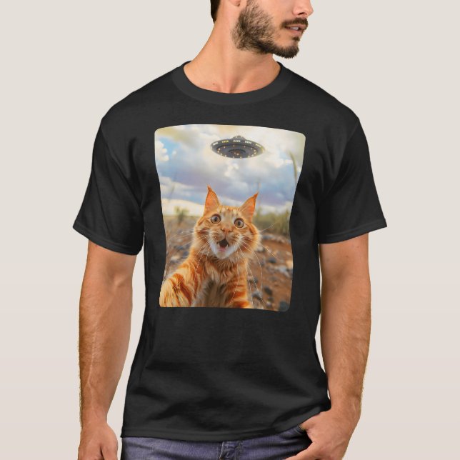 Camiseta Extraterrestrial Encounter Cat Selfie with UFO (3) (Frente)