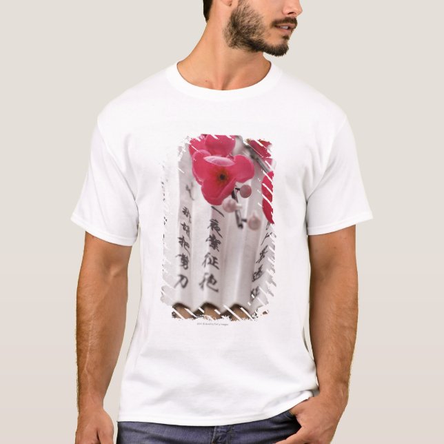Camiseta Fã do papel chinês com flores do pêssego (Frente)