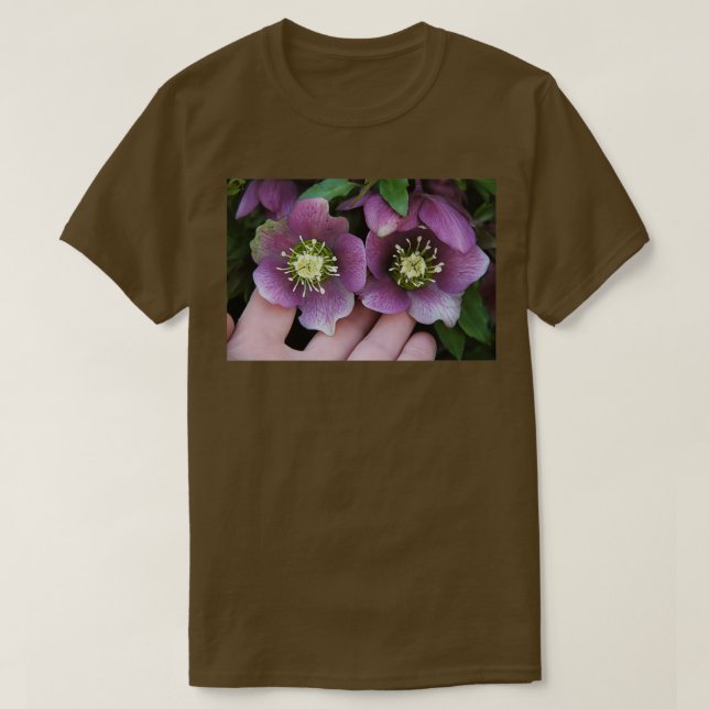 Camiseta Fábrica de plantas medicinais para flores de helle (Frente do Design)