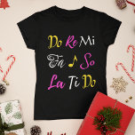 Camiseta Faça Re Mi Broadway Musical Sound of Music Christm<br><div class="desc">Os tons musicais "Do Re Mi" vêm do canto Gregoriano e são obrigados amados de "O Som da Música". Este capricho vintage apresenta os antigos tons de música medieval "Do Re Mi Fa So La Ti Do", com uma nota musical no meio, tudo em uma fofinha e colorida tipografia vintage...</div>