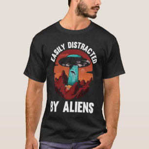 Camiseta Fácil Distração Por Aliens Eu Alienígena Verde Eu 