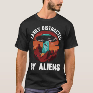 Camiseta Fácil Distração Por Aliens Eu Alienígena Verde Eu
