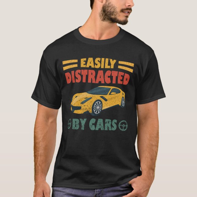 Camiseta Fácil Distração Por Carros (Frente)