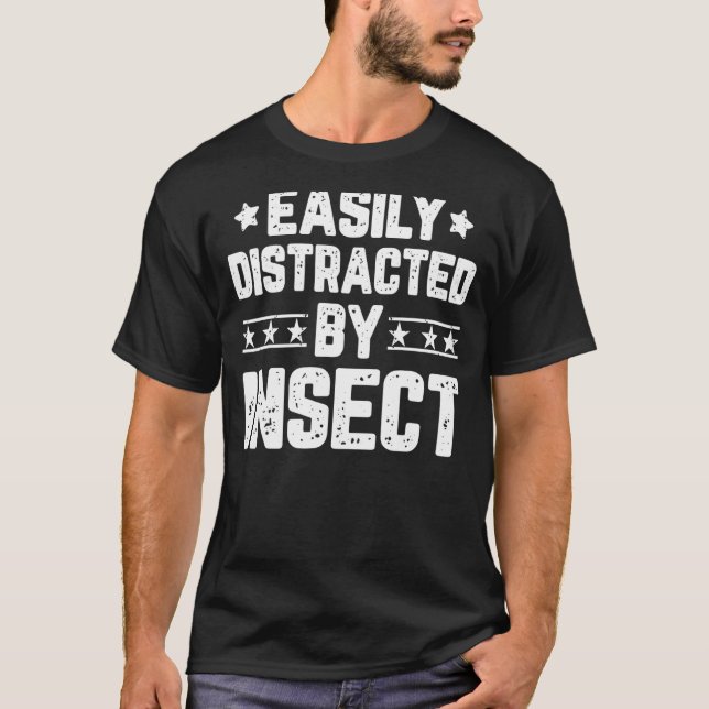 Camiseta Fácil Distração Por Coletor De Insetos (Frente)
