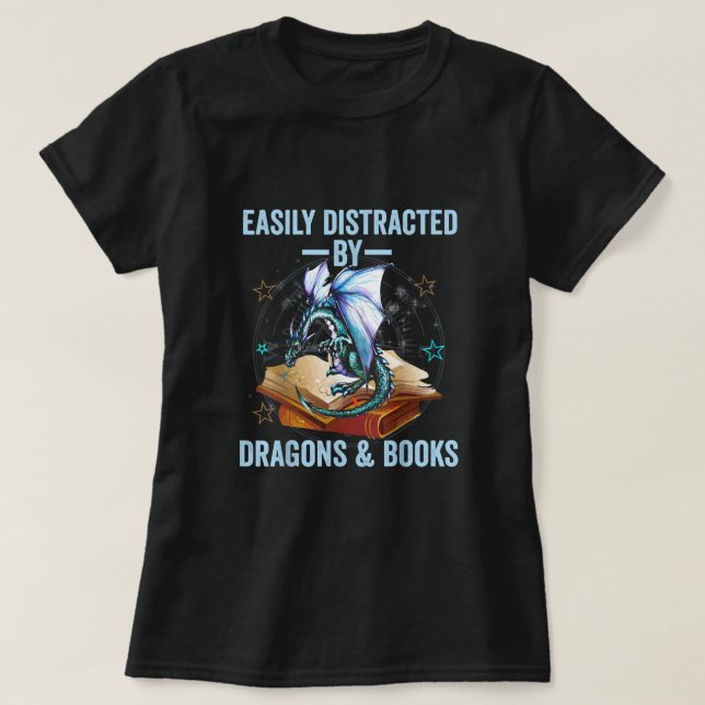 Camiseta Fácil Distração Por Dragões E Livros Crianças Home (Frente do Design)