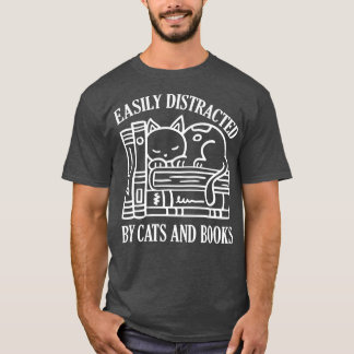 Camiseta Fácil distração por Gatos e Livros