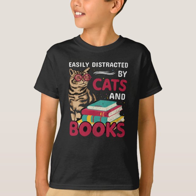 Camiseta Fácil Distração Por Gatos E Livros (Frente)