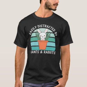Camiseta Fácil Distração Por Plantas E Fábricas De Coelhos