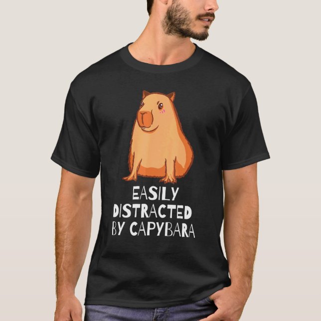 Camiseta Facilmente Distraída Por Capybara Rodent Wildlife  (Frente)
