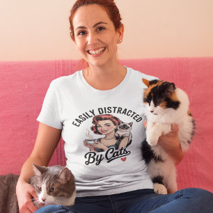 Camiseta Facilmente Distraída por Gatos
