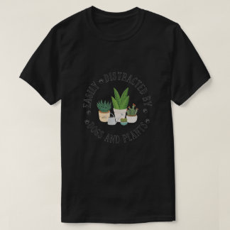 Camiseta Facilmente Distraído Por Cães e Plantas