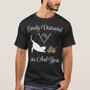 Camiseta Facilmente Distraído Por Gatos E Fios De Tricô L