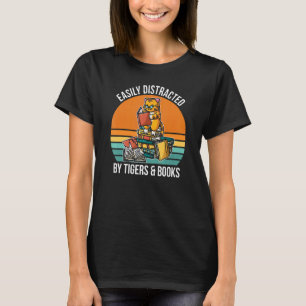 Camiseta Facilmente Distraído Por Tigres e Livros Livro Tig