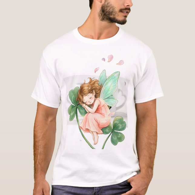 Camiseta Fada Sonhadora Com Dança Mágica de Trevo (Frente)