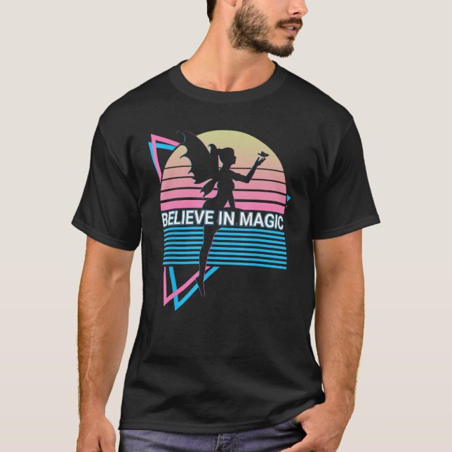 Camiseta Fairy Retro Believe In Magic (Frente)