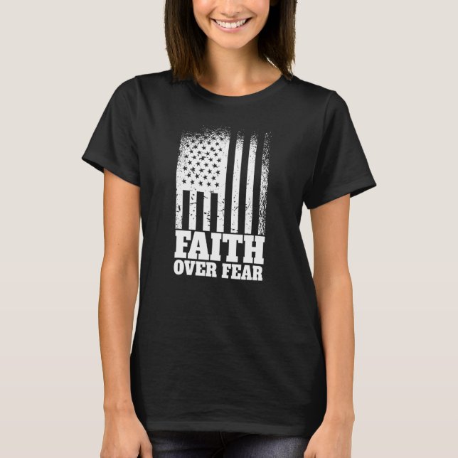 Camiseta Faith Over Fear American Flag Cool Christian Faith (Frente)