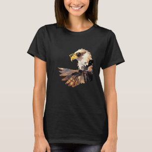 Camiseta Falcão Usando Óculos de Sol Espiando Pelo Lado Nat