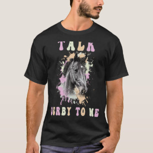Camiseta Fale Com Derby Comigo Groovy Equestrian Derby Day