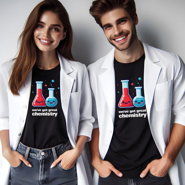 Camiseta Fale e tubo bonitos Temos Química de Excelente (Great Chemistry Together 1 Shirts Cover Photo)