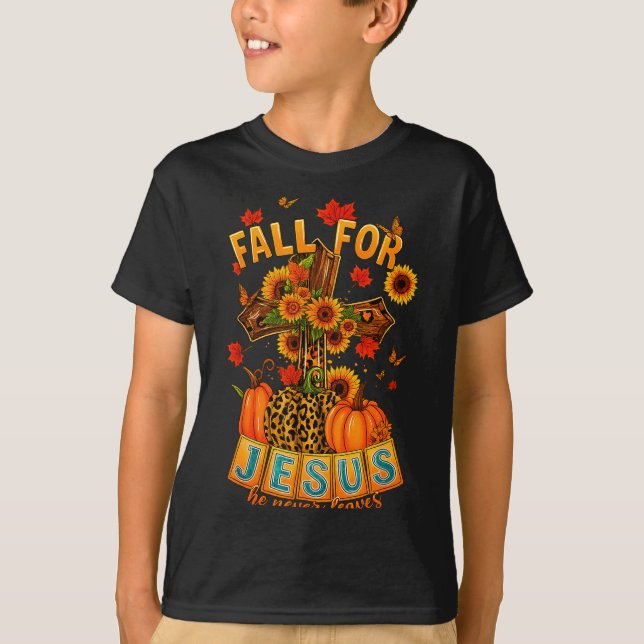 Camiseta Fall For Jesus He Never Leaves Cross Faith Pumpkin (Frente)