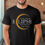 Camiseta Família de Eclipse Solar Total 2024 Dourada e Pret<br><div class="desc">Apresentando nossa camiseta da família de Eclipse Solar Total 2024, Dourada e negra, um na moda e um vestuário comemorativo para toda a família. Apresentando um tecido preto elegante, acentuado com detalhes de ouro shimmering, esta camisa comemora o evento celeste do eclipse solar total de 2024 no Texas. Com sua...</div>