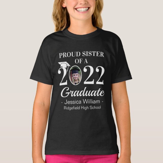 Camiseta Família Orgulhosa De Graduação Personalizada Com F (Frente)