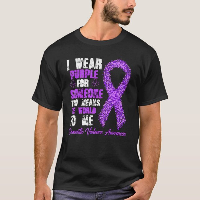 Camiseta Família Veste Roxo Por Alguém Violência Doméstica  (Frente)