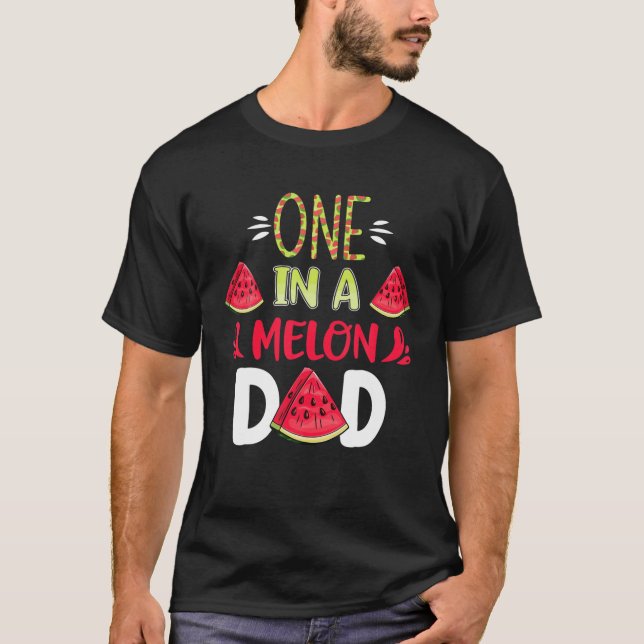 Camiseta Family One In A Melon Dada Birthday Party Matching (Frente)